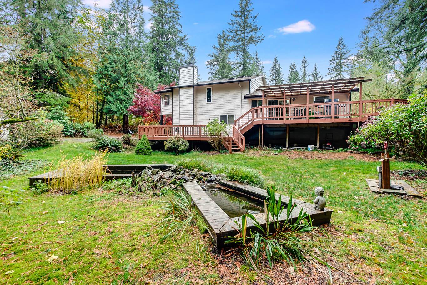 25435 SE Mirrormont Dr, Issaquah, WA 98027