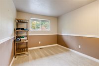 25435 SE Mirrormont Dr, Issaquah, WA 98027