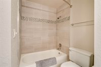 25435 SE Mirrormont Dr, Issaquah, WA 98027