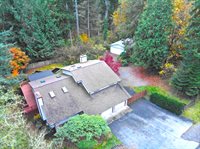 25435 SE Mirrormont Dr, Issaquah, WA 98027