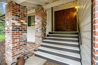 25435 SE Mirrormont Dr, Issaquah, WA 98027