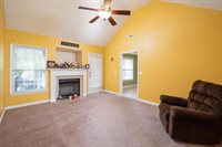 304 Battle Bluff Dr, Rossville, GA 30741