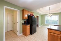 304 Battle Bluff Dr, Rossville, GA 30741