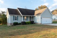 304 Battle Bluff Dr, Rossville, GA 30741