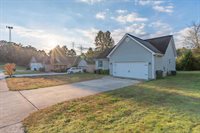 304 Battle Bluff Dr, Rossville, GA 30741