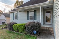 304 Battle Bluff Dr, Rossville, GA 30741