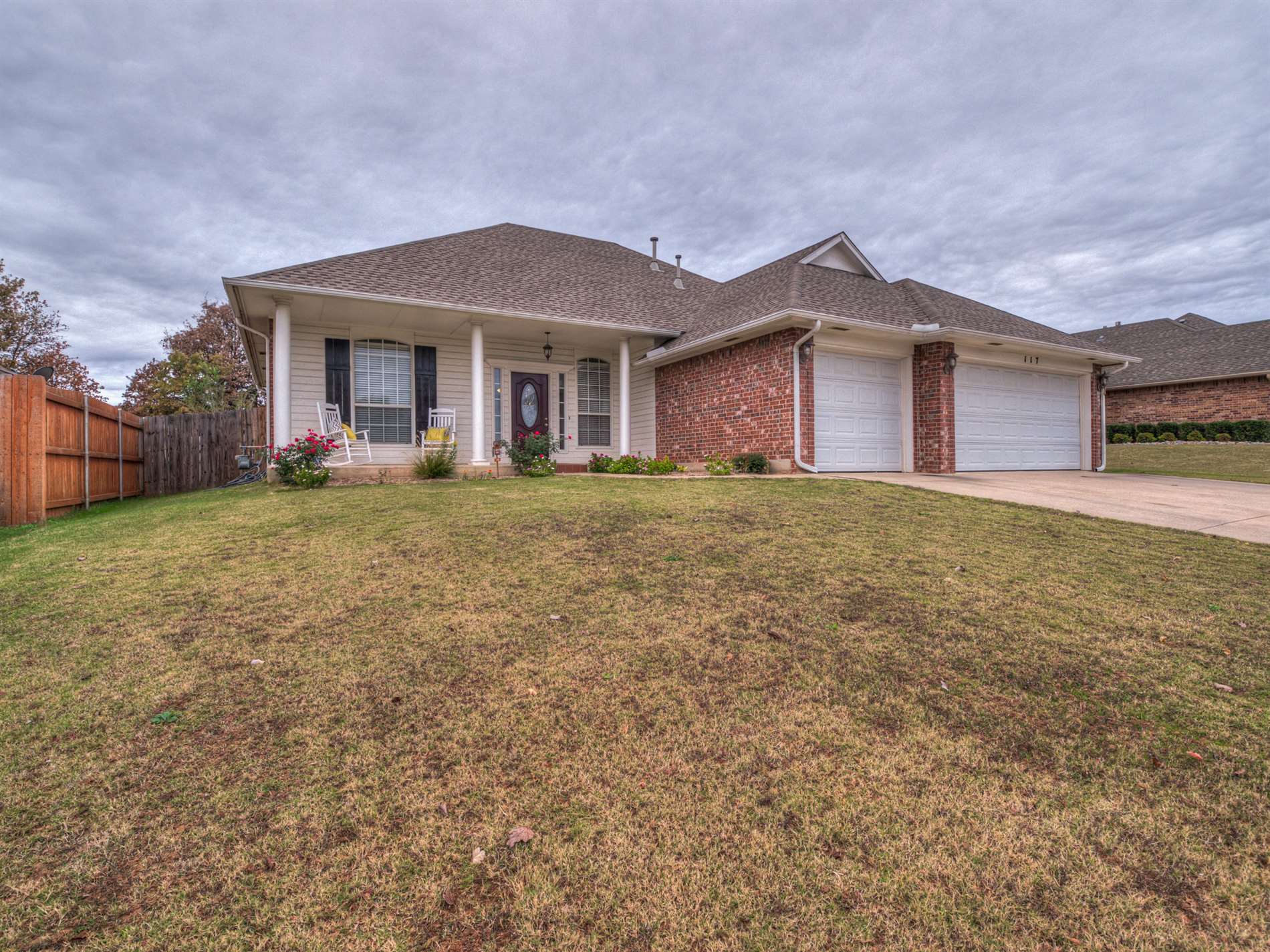 117 Stone Creek Rd, Midwest City, OK 73130