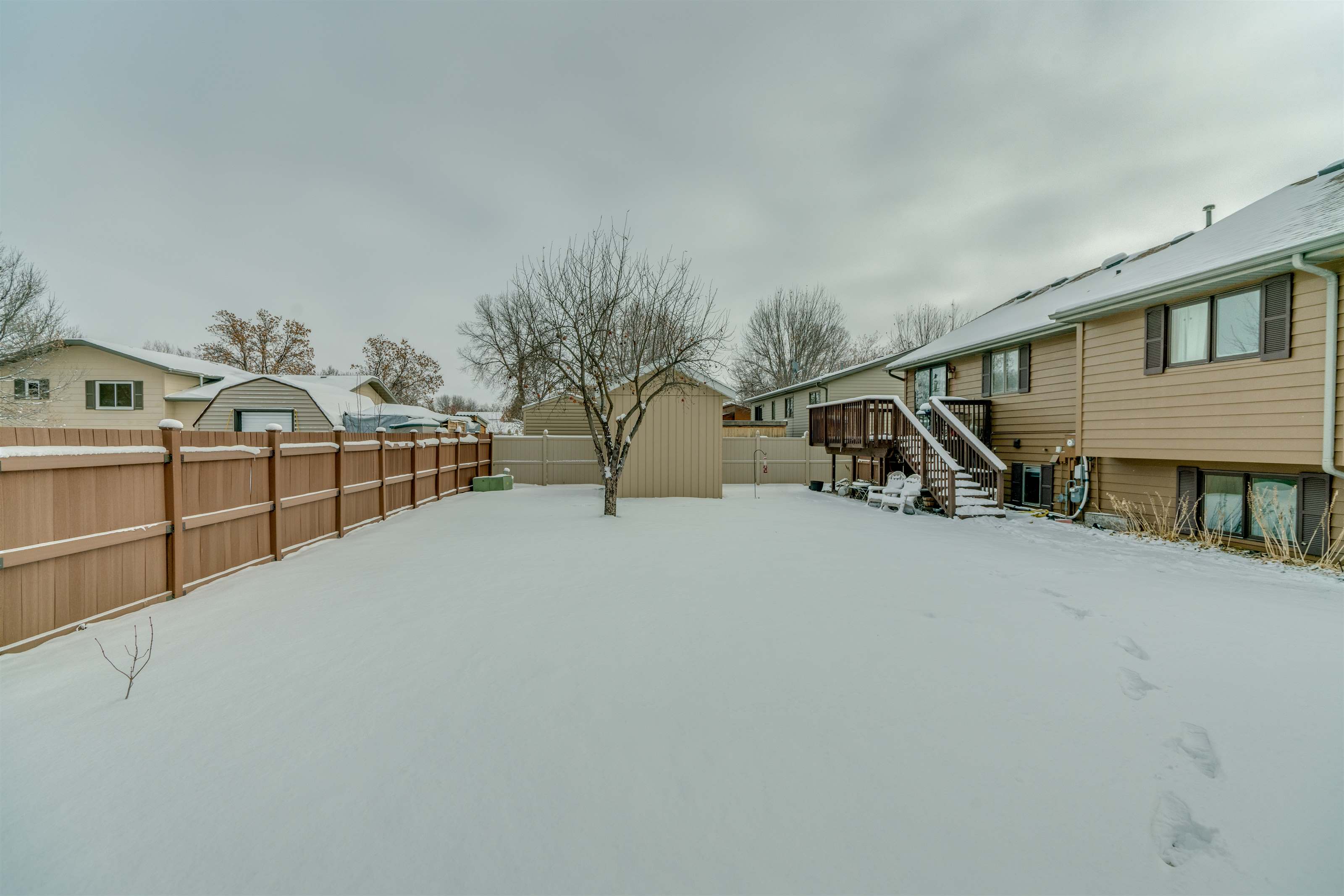 572 Macon Drive, Bismarck, ND 58504