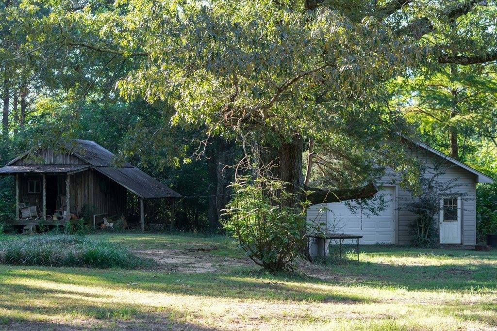 1320 Pine Lodge Road, Batesville, MS 38606