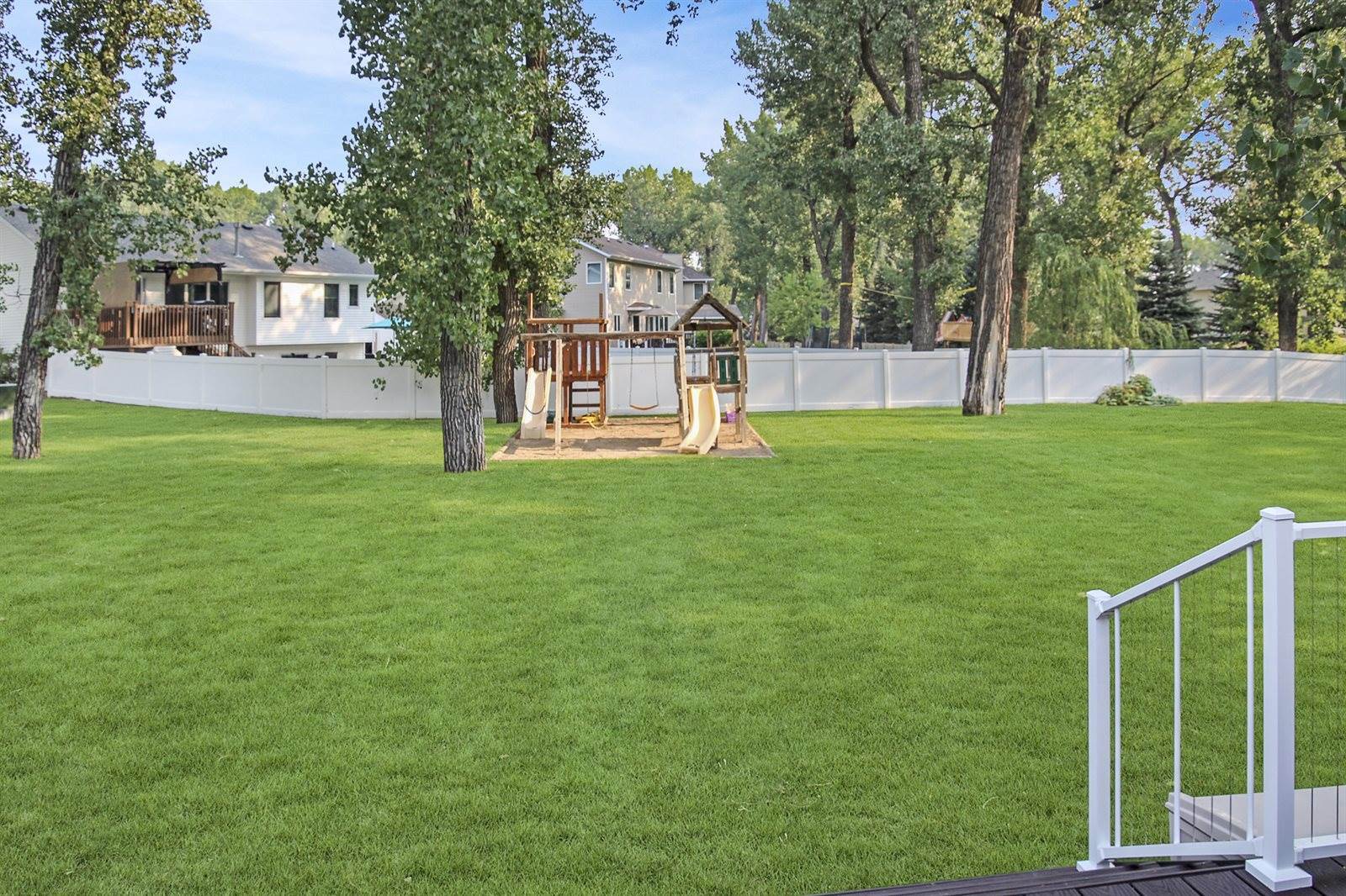 3434 Heartwood Drive SE, Mandan, ND 58554