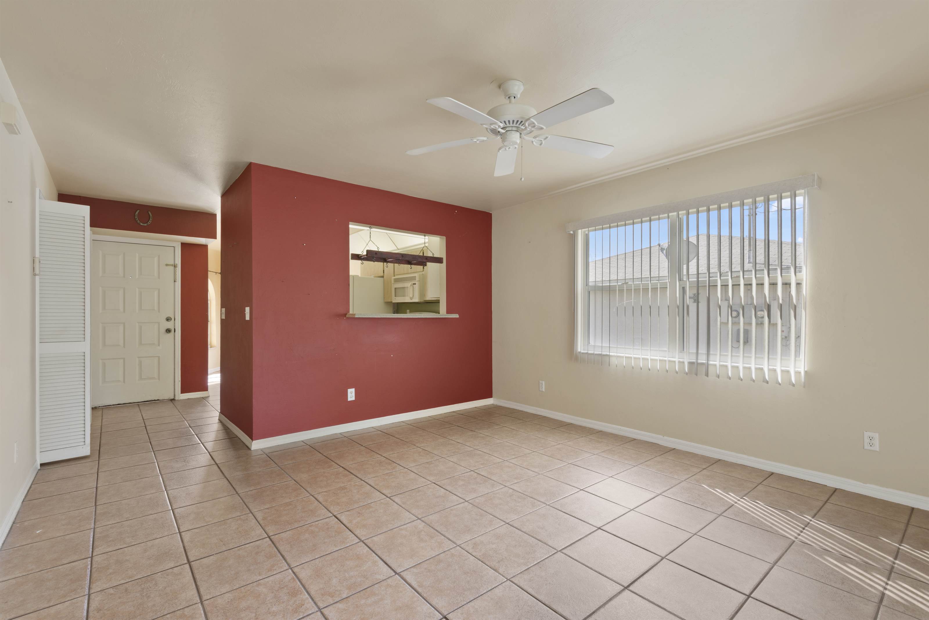 621 SE 14th Ter, Cape Coral, FL 33990