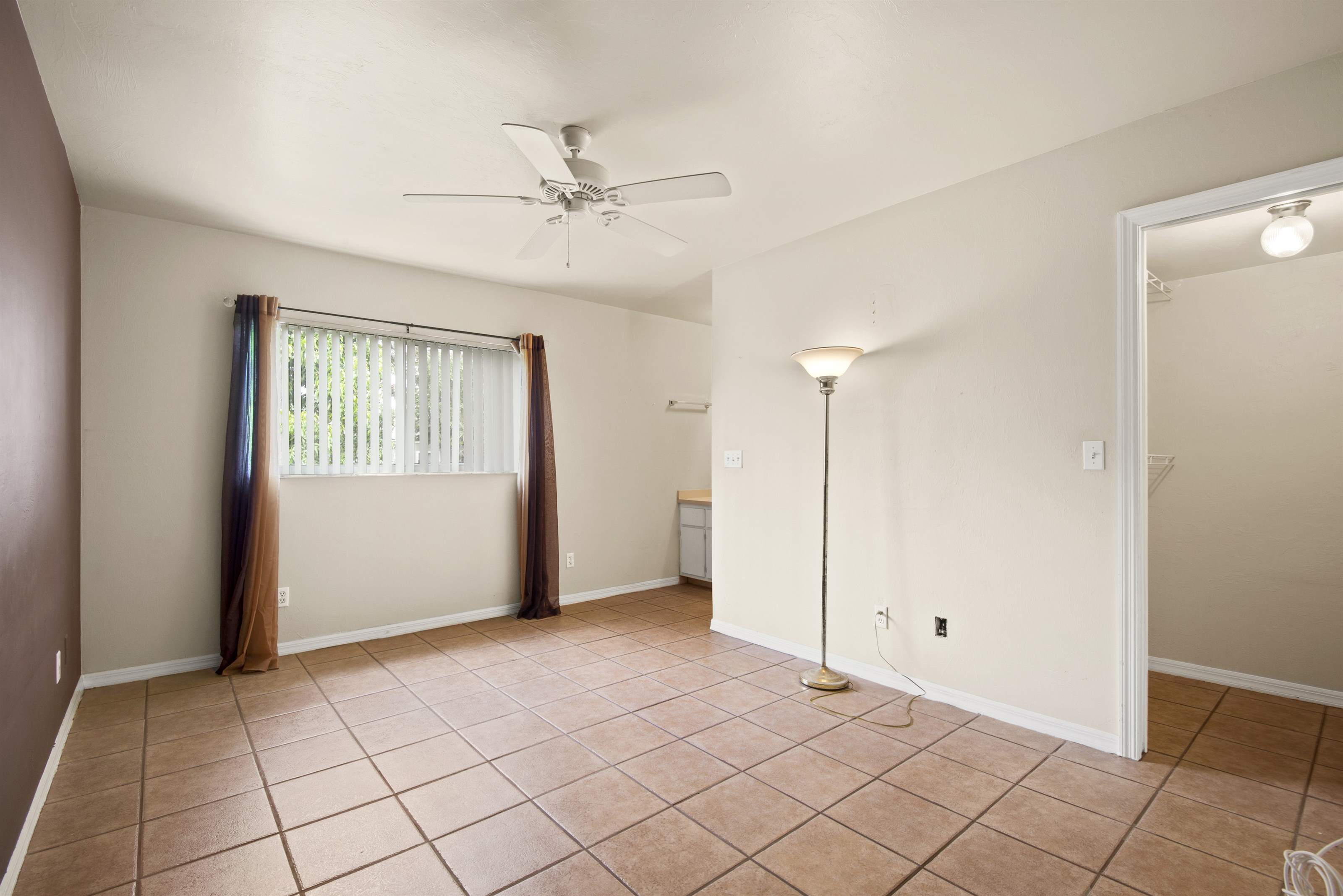 621 SE 14th Ter, Cape Coral, FL 33990