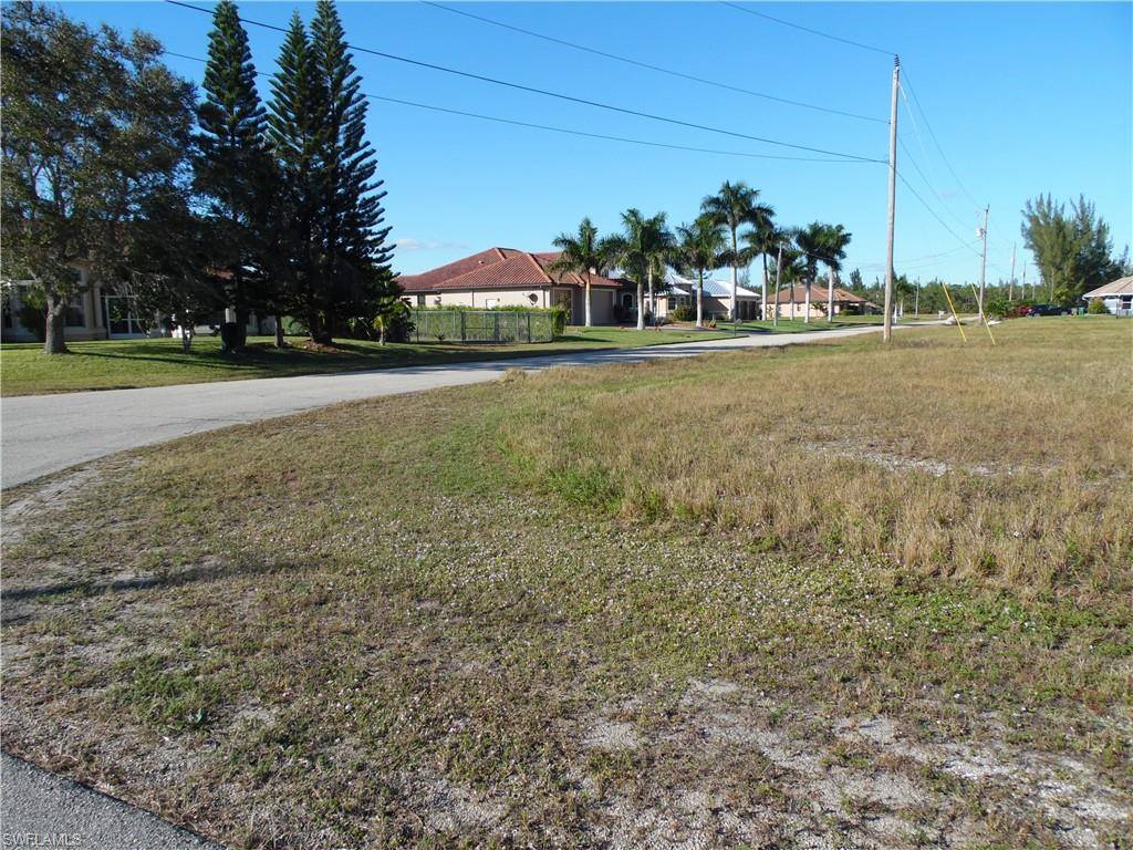 2019 NW 41st Pl, Cape Coral, FL 33993