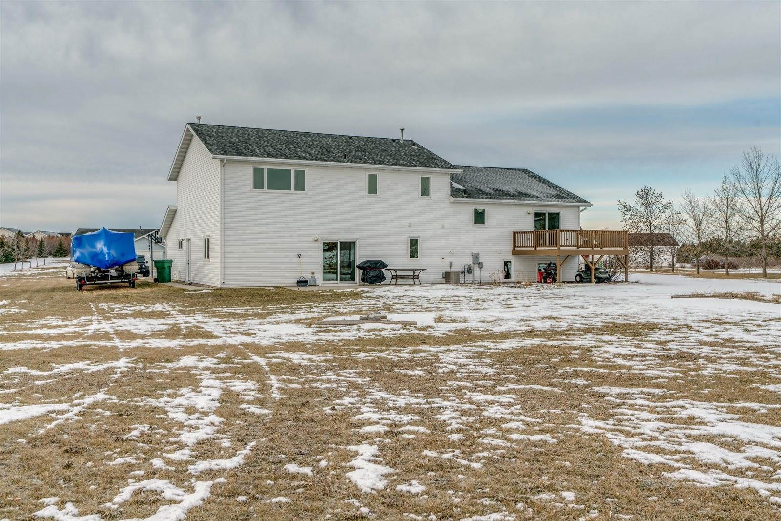 6905 Endicott Drive, Bismarck, ND 58503