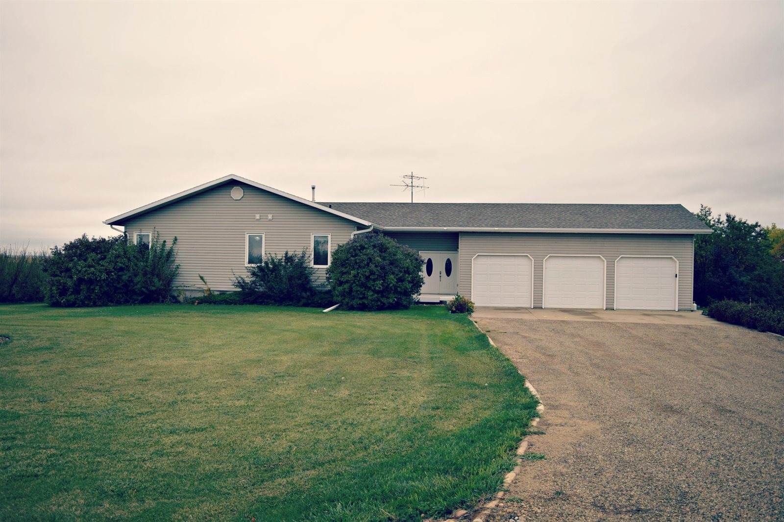 3911 31st Avenue NW, Mandan, ND 58554