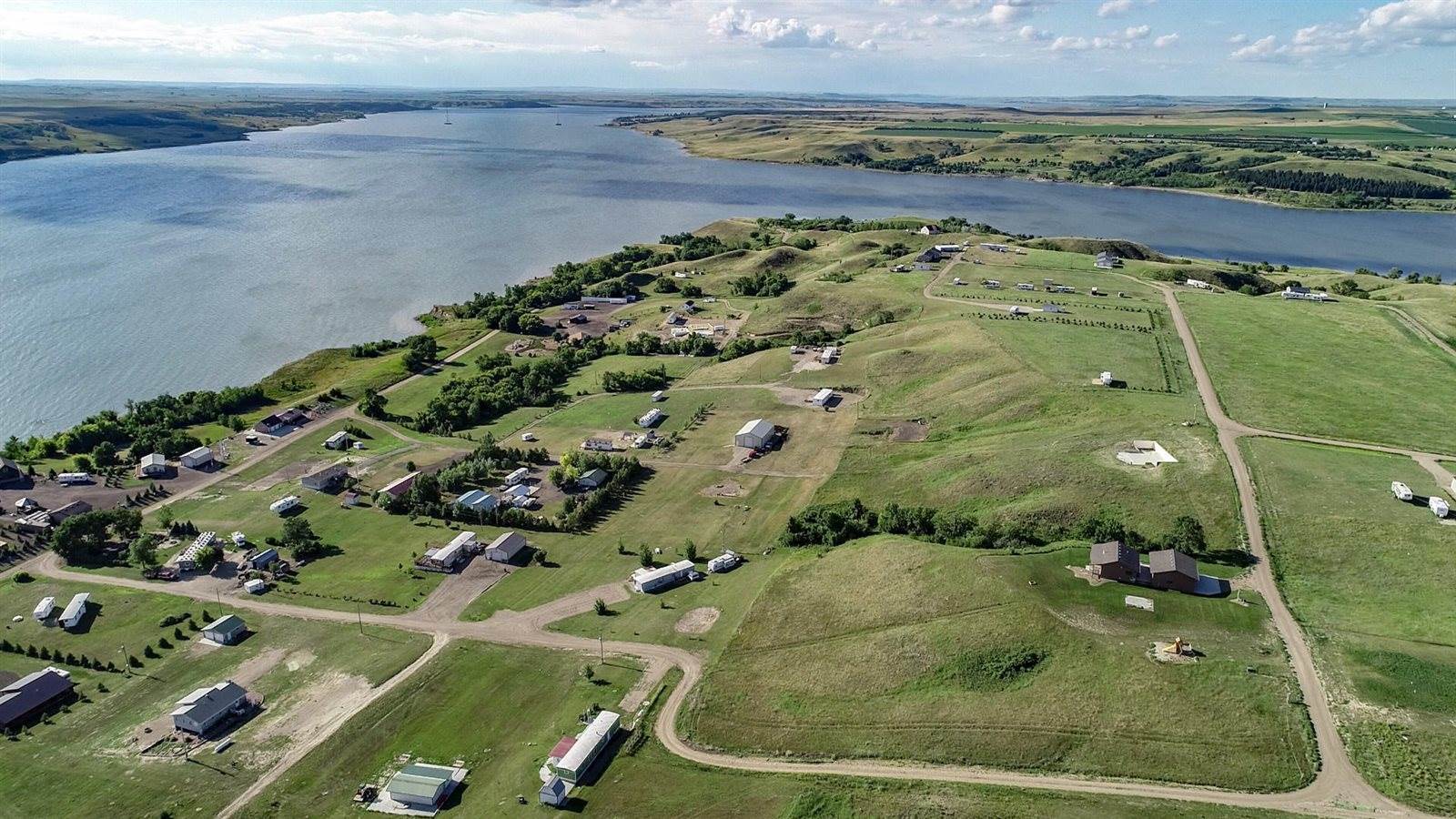 207 Beaver Bay, Linton, ND 58552