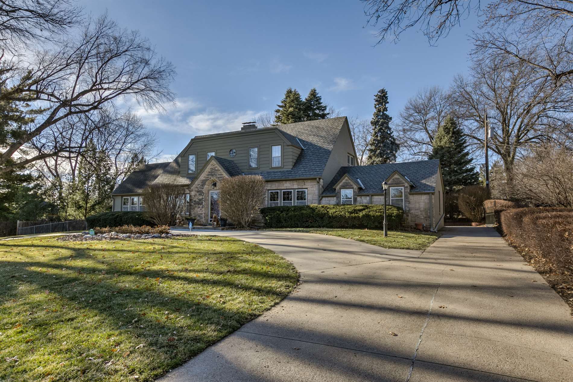 1520 S 83 Street, Omaha, NE 68124