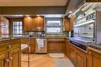 1520 S 83 Street, Omaha, NE 68124