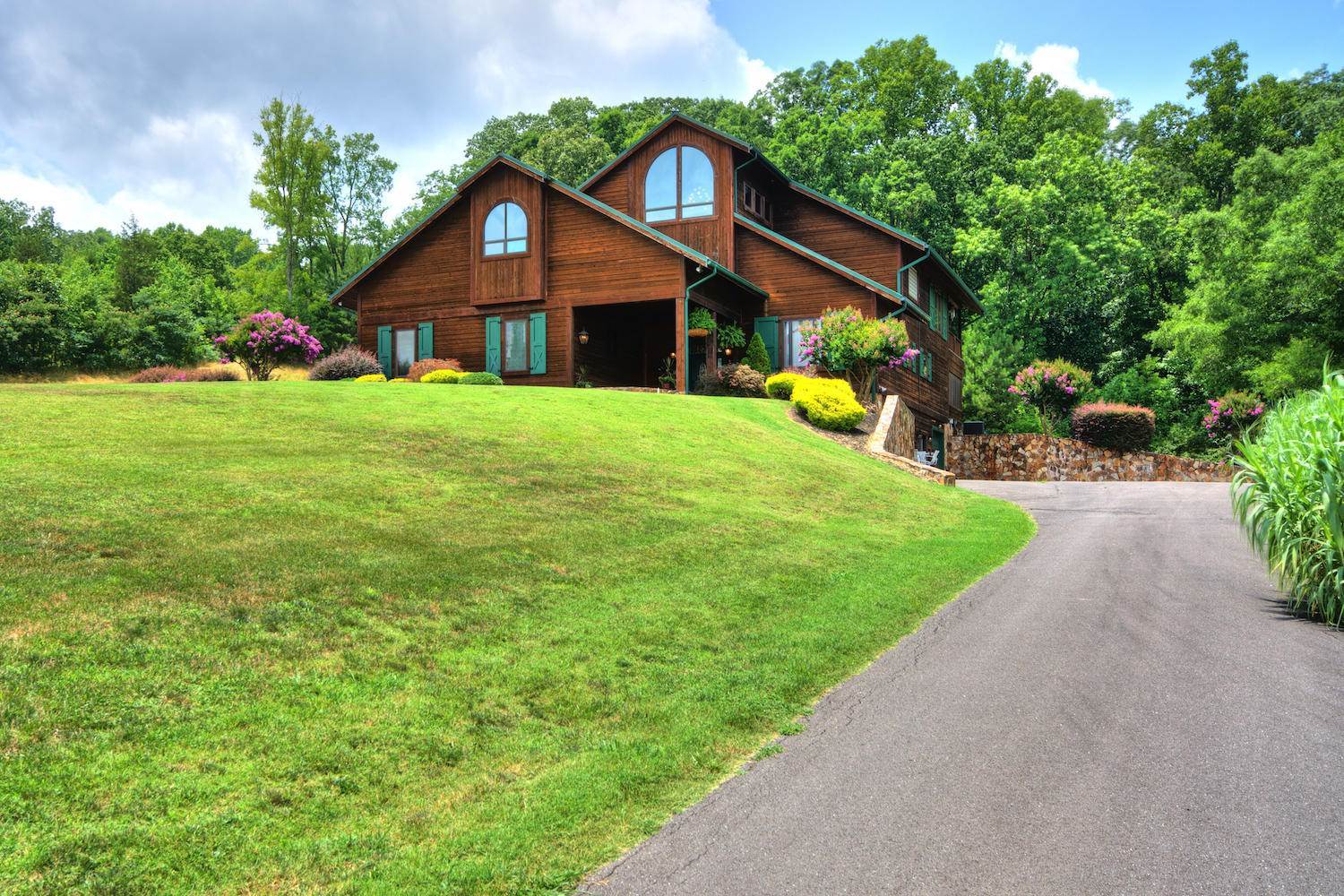 2778 Pine Grove Rd, Ringgold, GA 30736