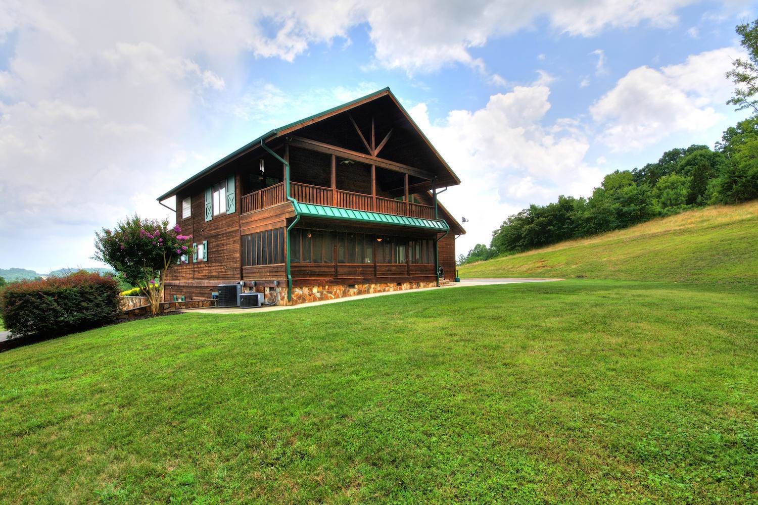 2778 Pine Grove Rd, Ringgold, GA 30736