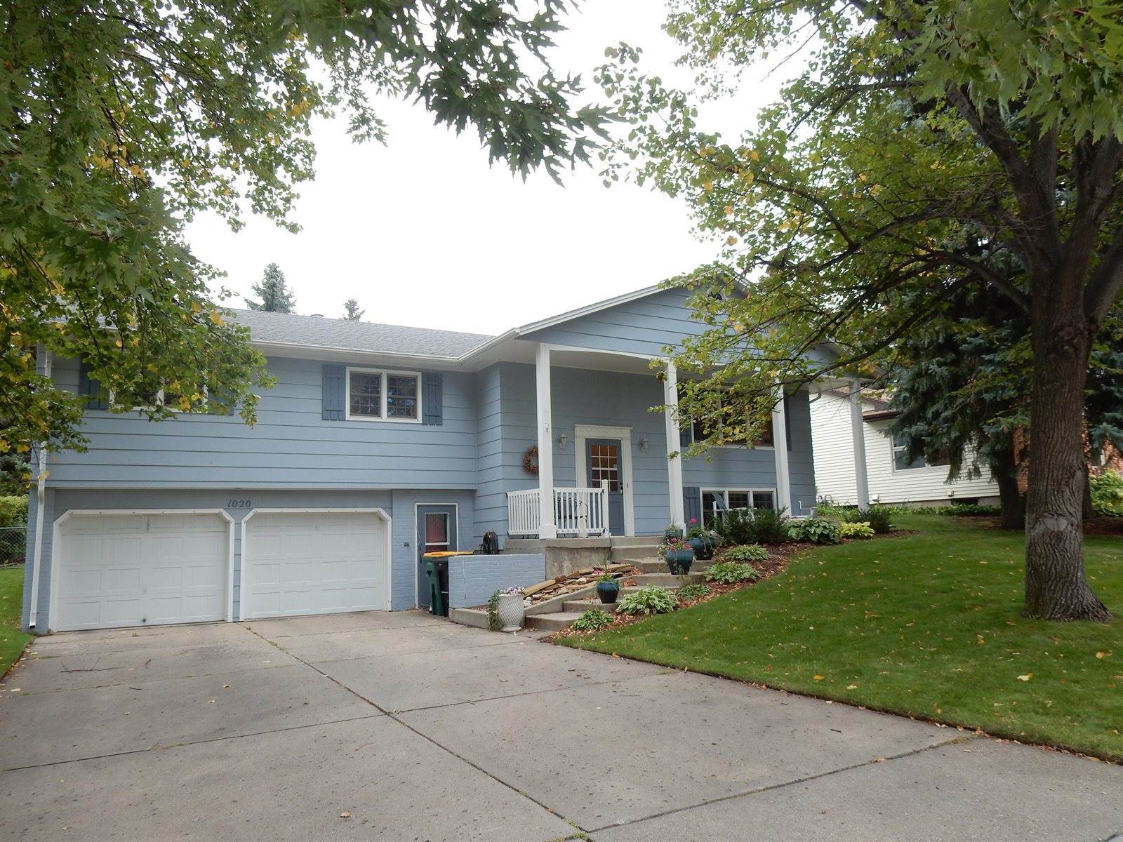 1020 Highland Place, Bismarck, ND 58501