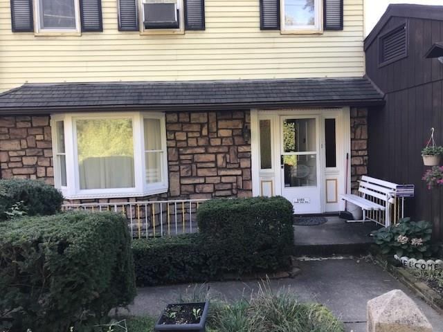 1101 South Side Ave, Spring Hill, PA 15212