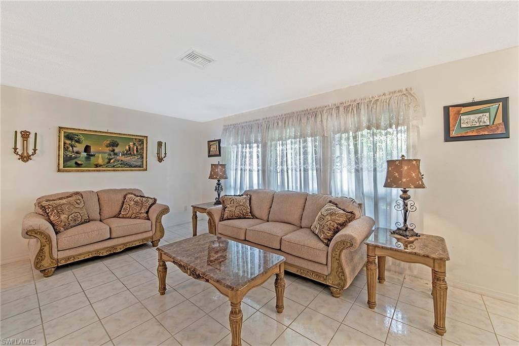 1201 SW 53rd St, Cape Coral, FL 33914