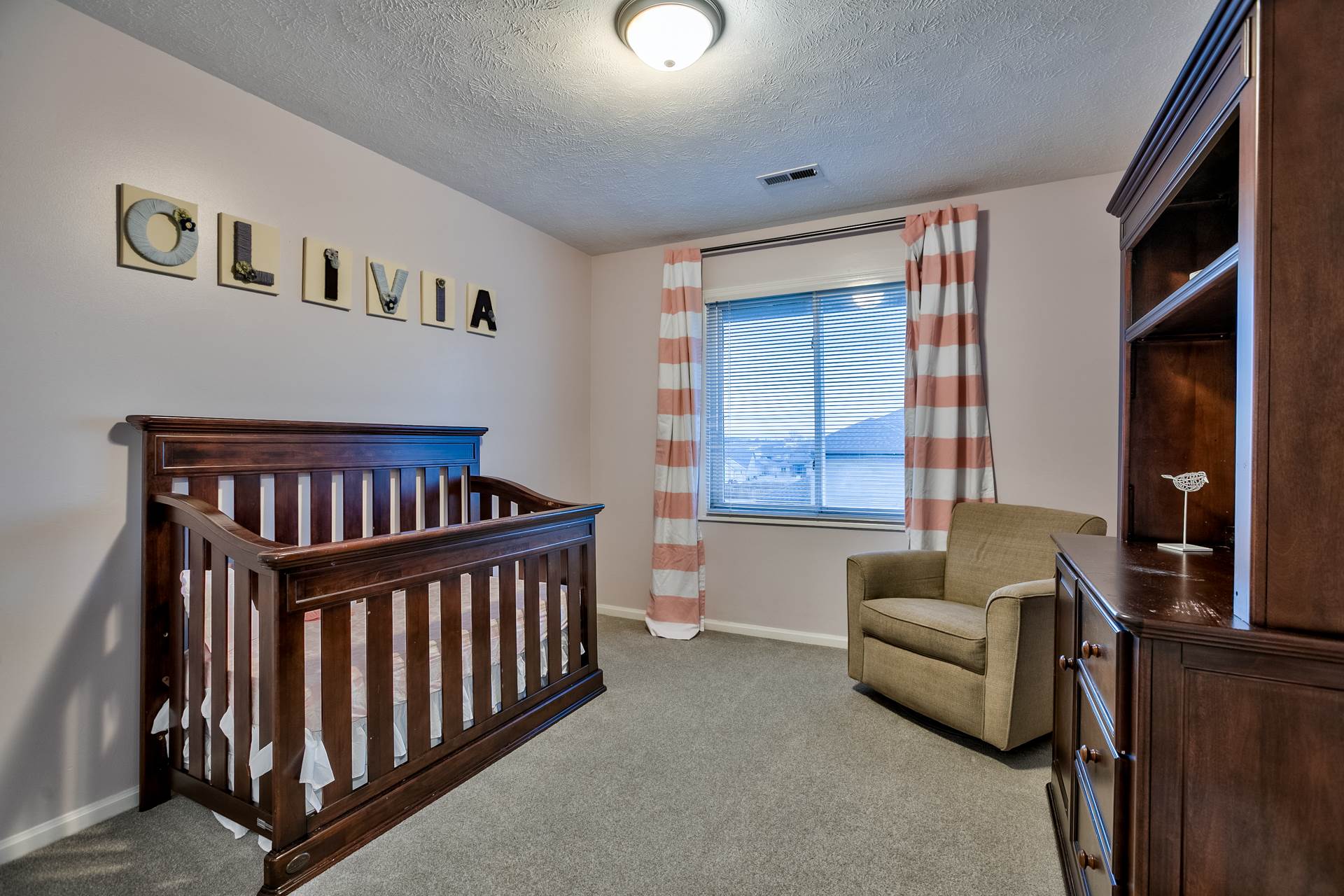 20716 Sequoia Street, Elkhorn, NE 68022