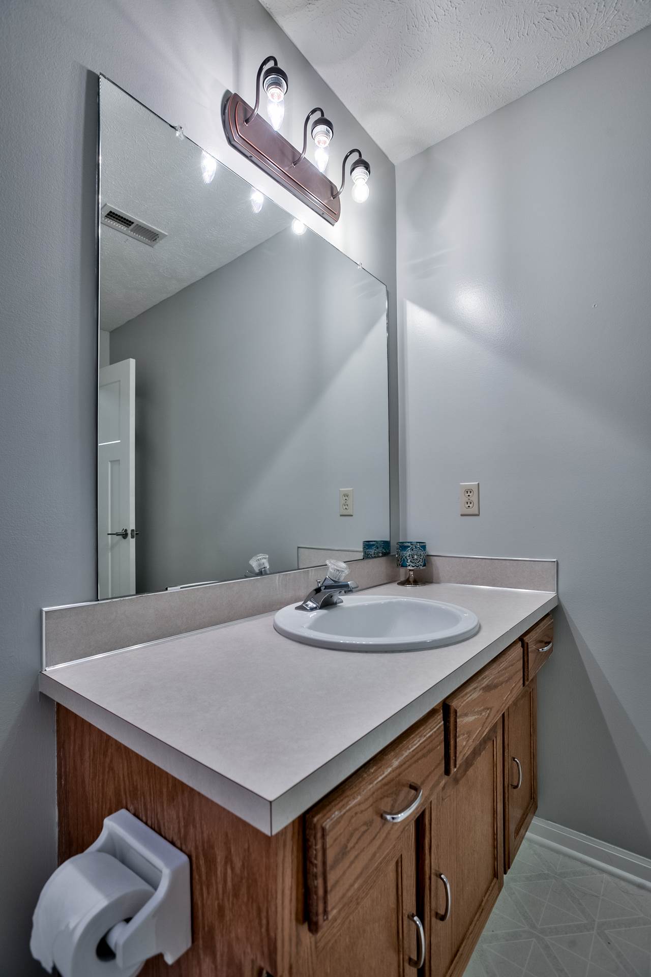 20716 Sequoia Street, Elkhorn, NE 68022