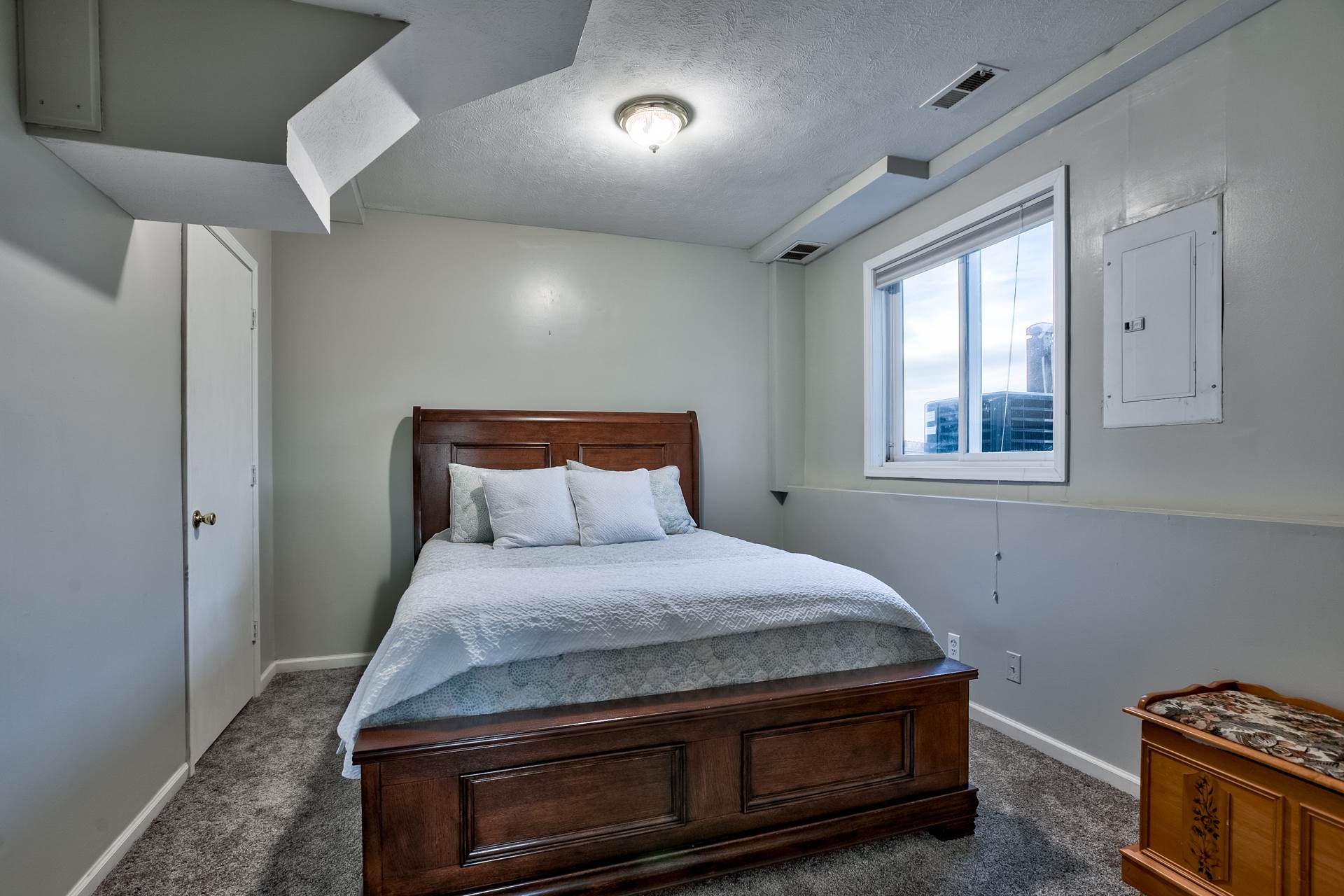 20716 Sequoia Street, Elkhorn, NE 68022