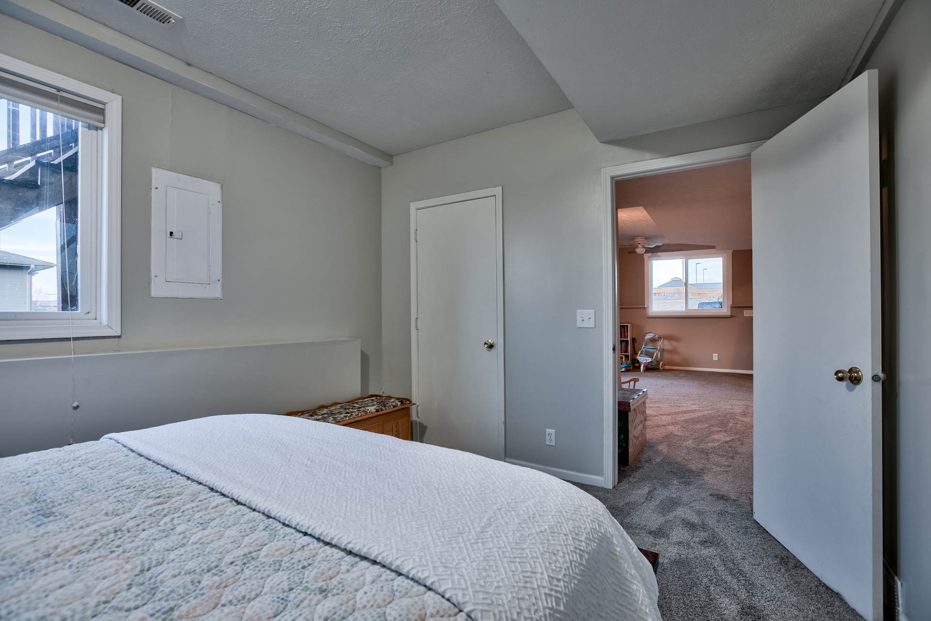 20716 Sequoia Street, Elkhorn, NE 68022