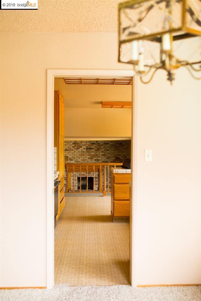 5873 Caulfield Dr, Clayton, CA 94517