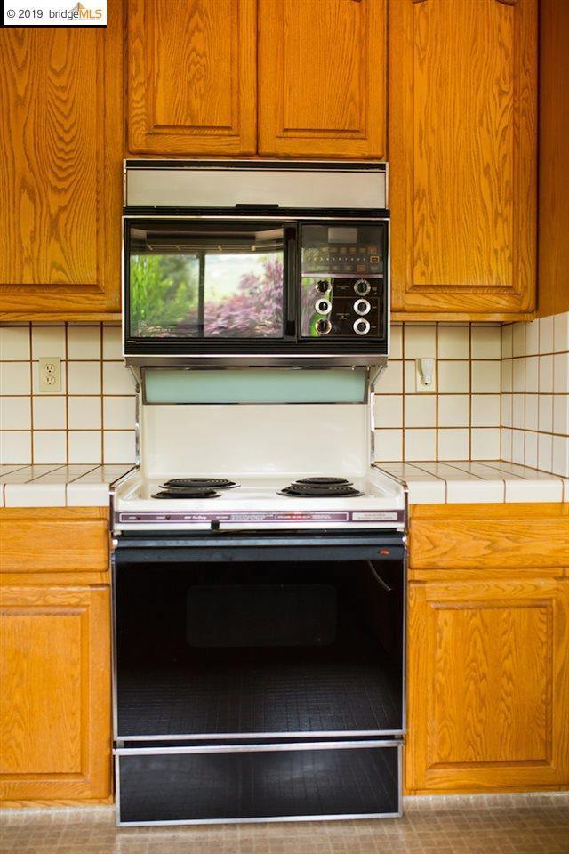 5873 Caulfield Dr, Clayton, CA 94517