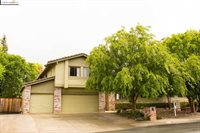 5873 Caulfield Dr, Clayton, CA 94517