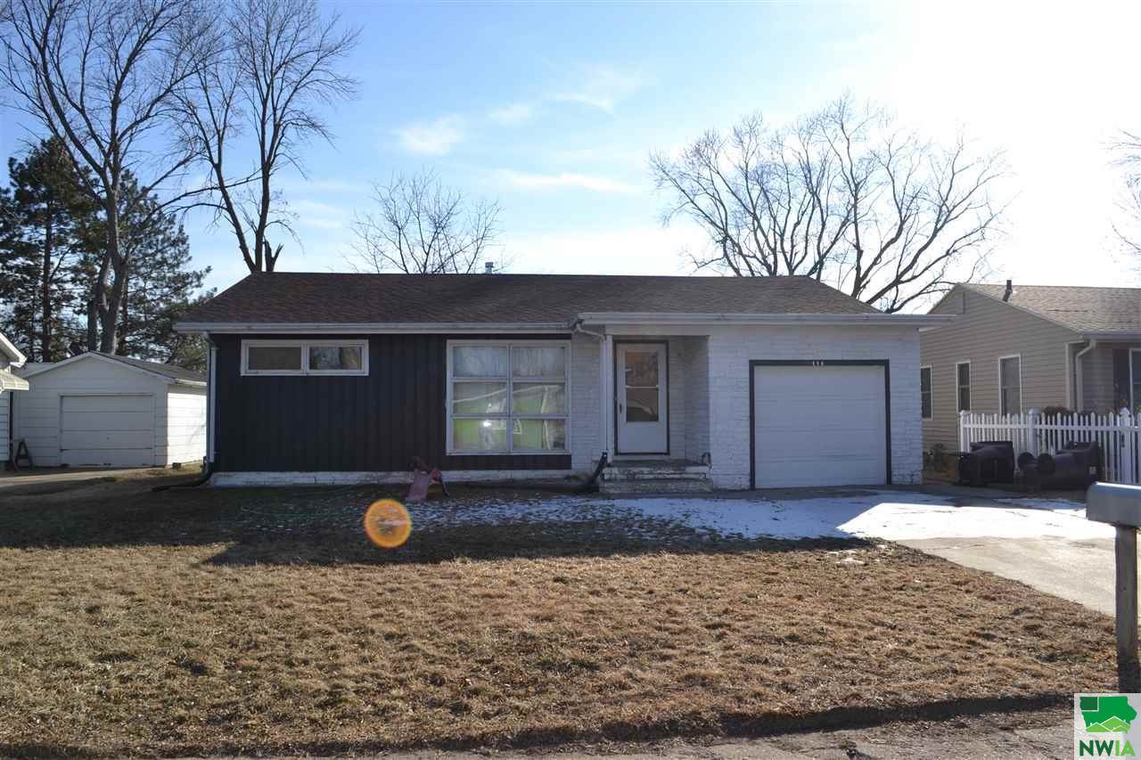 414 E 31st St., South Sioux City, NE 68776