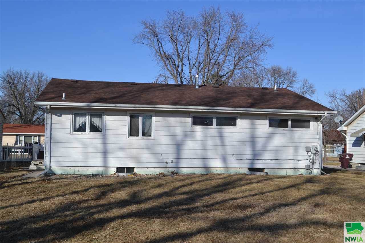 414 E 31st St., South Sioux City, NE 68776