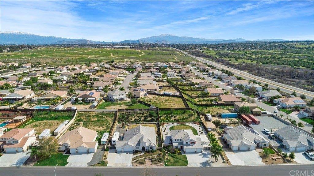 19352 Aspenleaf Drive, Perris, CA 92570