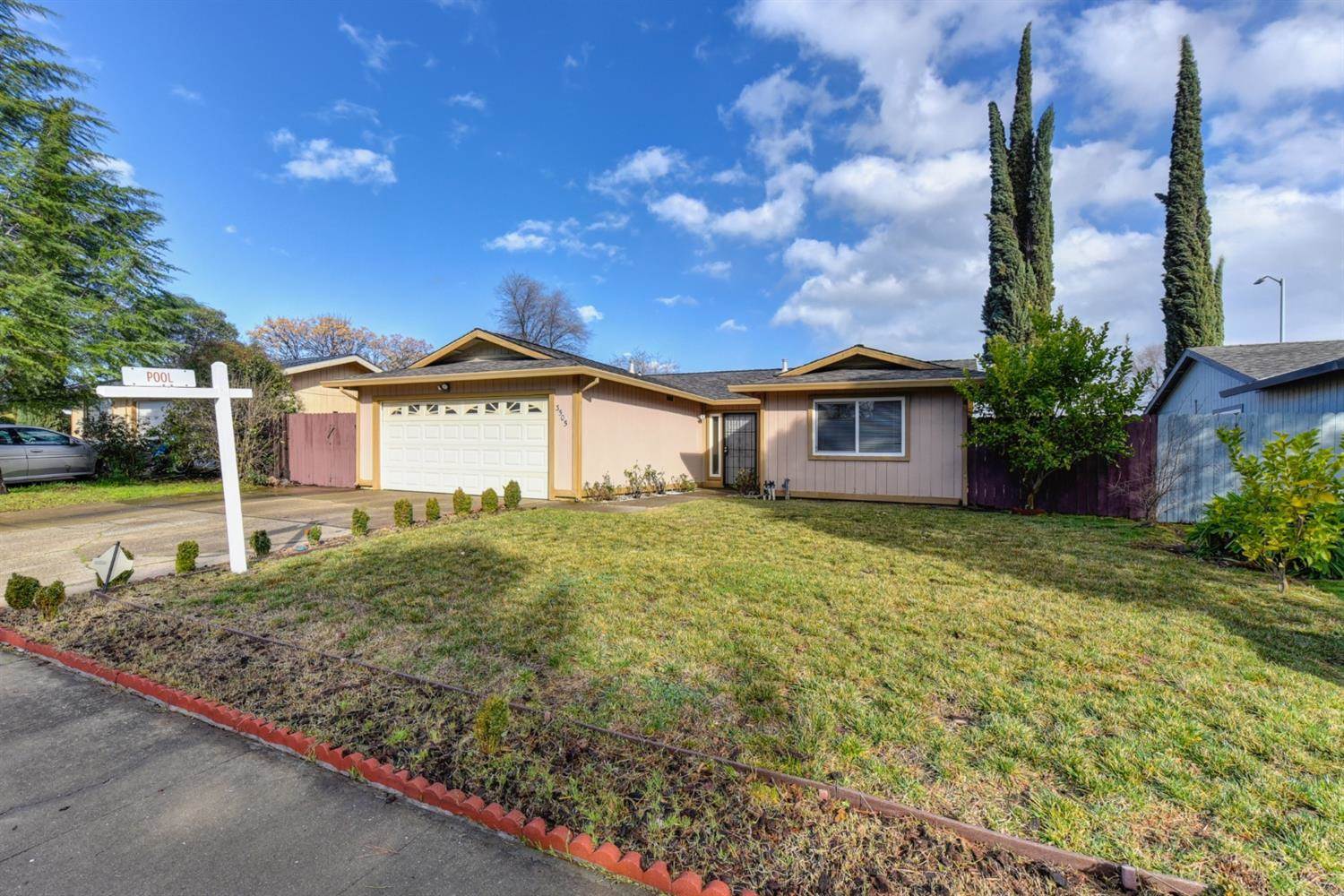 3505 Lindenwood Way, Sacramento, CA 95826