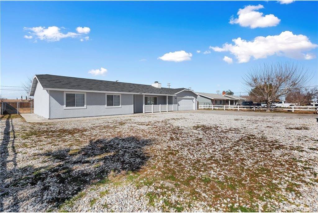 11940 Running Deer Road, Apple Valley, CA 92308