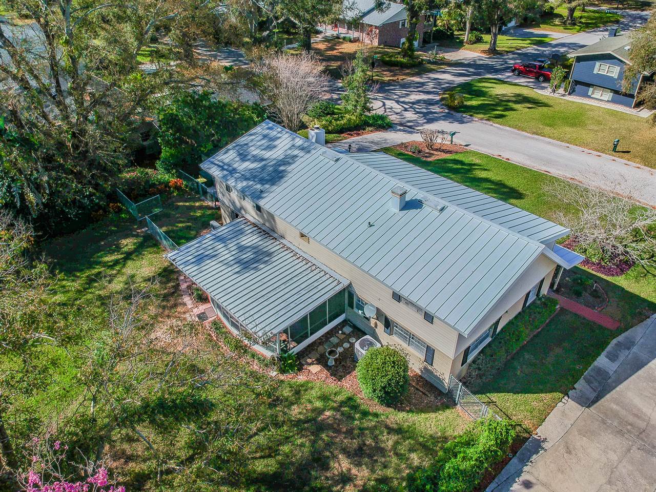 109 Lake Otis Road, Winter Haven, FL 33884