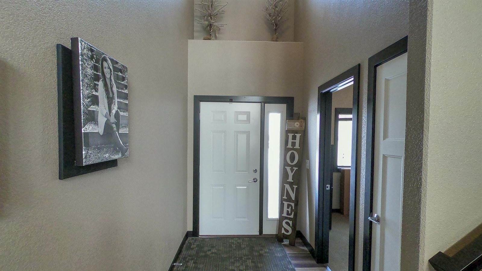 3760 Foxhaven Loop, Bismarck, ND 58503