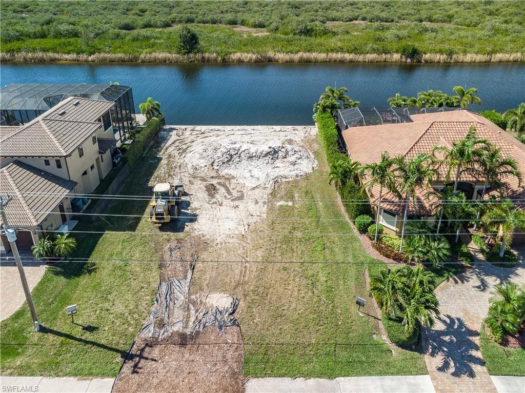 3236 Surfside Blvd, Cape Coral, FL 33914