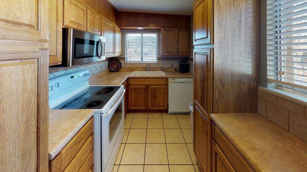 25 South Oxford Dr, San Angelo, TX 76904