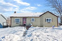 617 5th St SW, Minot, ND 58701