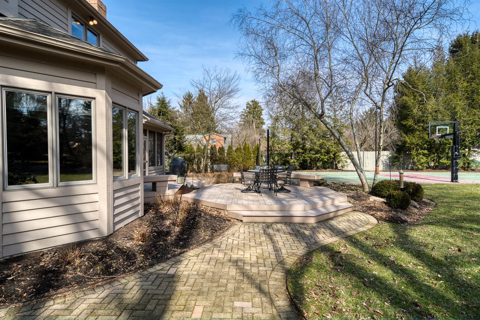 4090 Oxford Drive, Upper Arlington, OH 43220