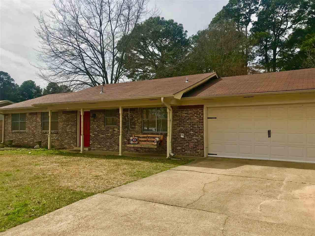 45 Holly Ln., Texarkana, TX 75503