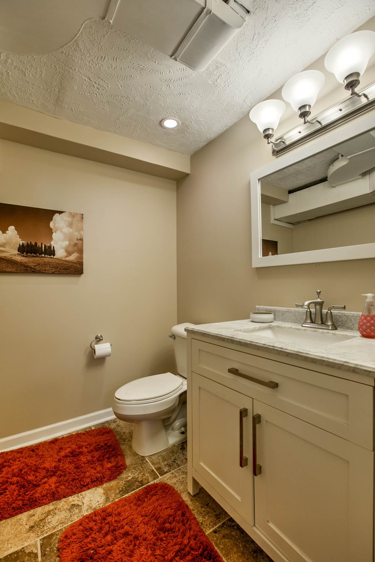 2004 N 51 Street, Omaha, NE 68104