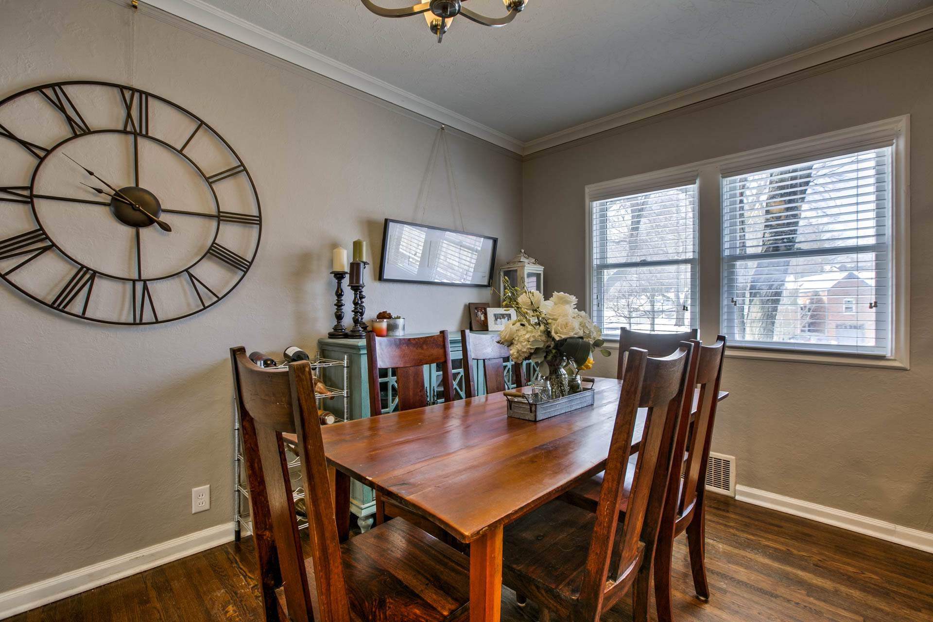 2004 N 51 Street, Omaha, NE 68104