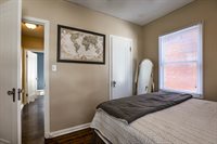 2004 N 51 Street, Omaha, NE 68104