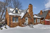 2004 N 51 Street, Omaha, NE 68104